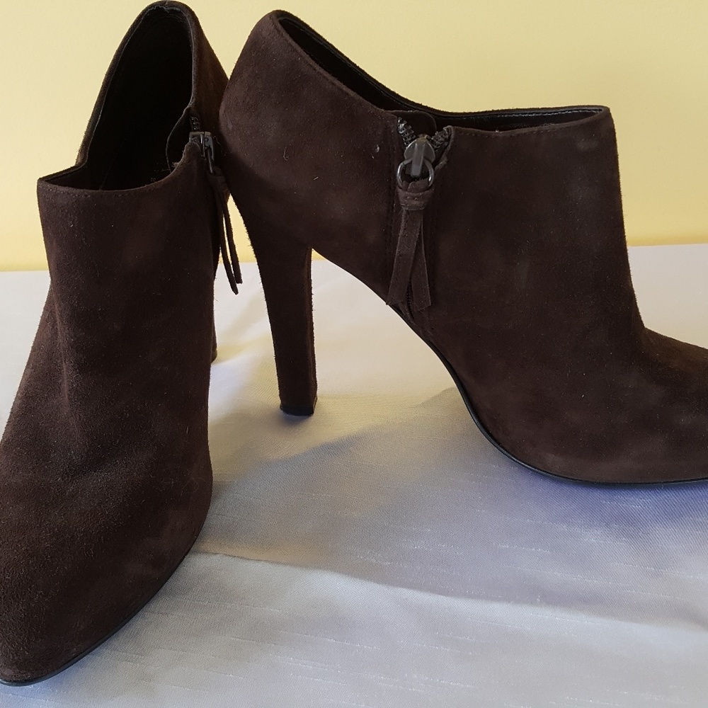 Authentic Ralph Lauren Brown Suede Bootie size 8